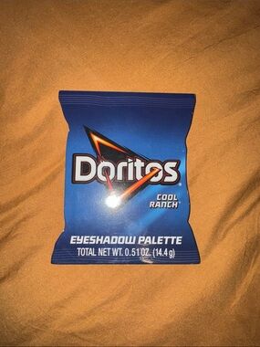 Doritos Colorful 12-Shade Eyeshadow Palette - Blue & Multicolor
